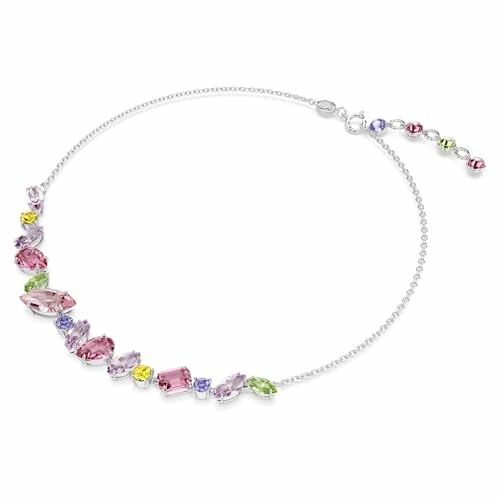 Collier en argent avec pierres précieuses colorées.