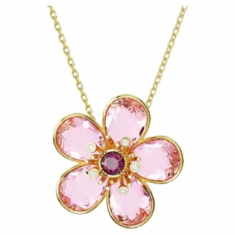 Collier pendentif fleur en or avec pierres roses.