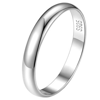 Bague en argent sterling simple et élégante.